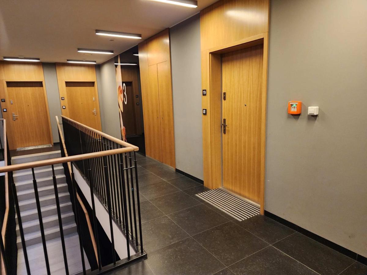 Nadmorski Dwor Modern Gdańsk Exterior foto